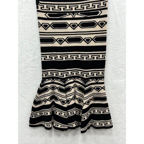 Alice + Olivia Black & Cream Aztec Darby Drop Waist Knit Sweater Dress Size S - Picture 6 of 10